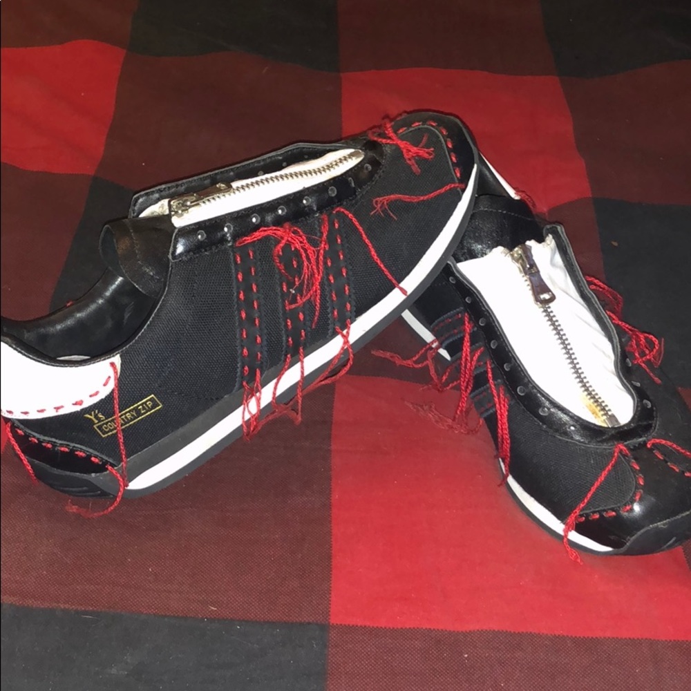 Y’s sneakers